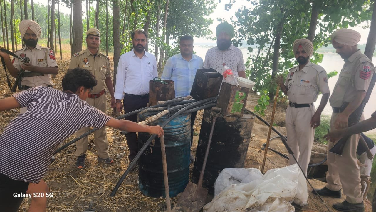 पंजाब अवैध शराब छापेमारी