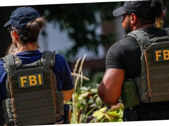 Reports: FBI Discharges Agents Who Knelt During George Floyd Protests