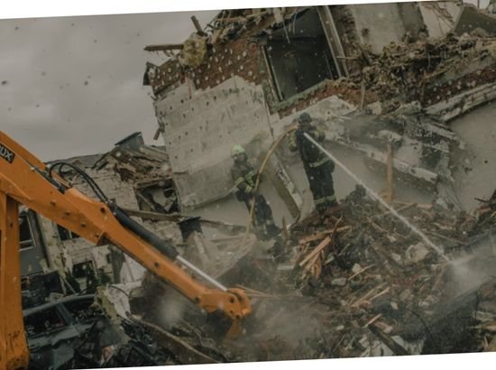 Massive Russian Barrage Hits Ukraine, Leaving Four Dead and Dozens Injured